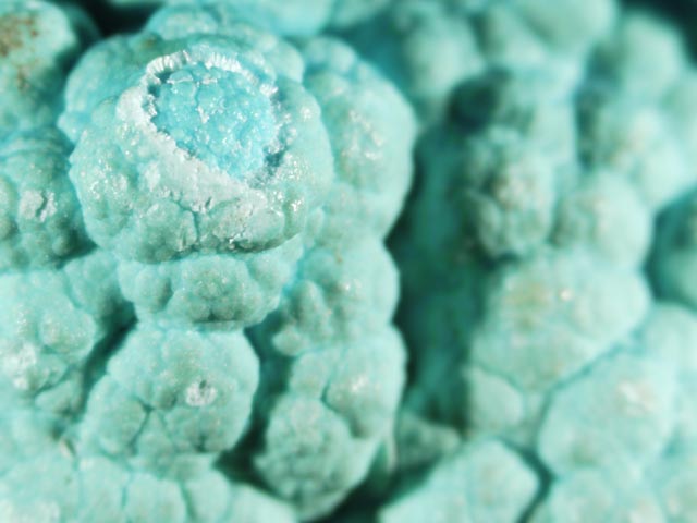 Glaucocerinite