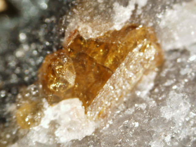 Roméite (Oxycalcioroméite)