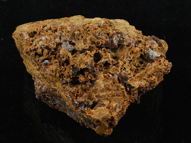 Tephroite, Caryopilite
